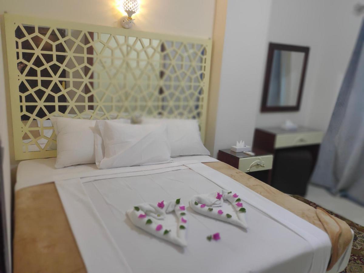 Dolphin Hotel El Qoseir Экстерьер фото